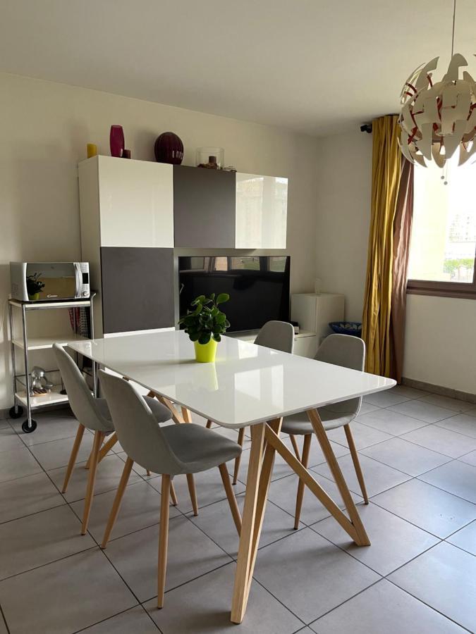 Appartement T3 Sur L'Esplanade De L'Europe Montpellier Exterior foto
